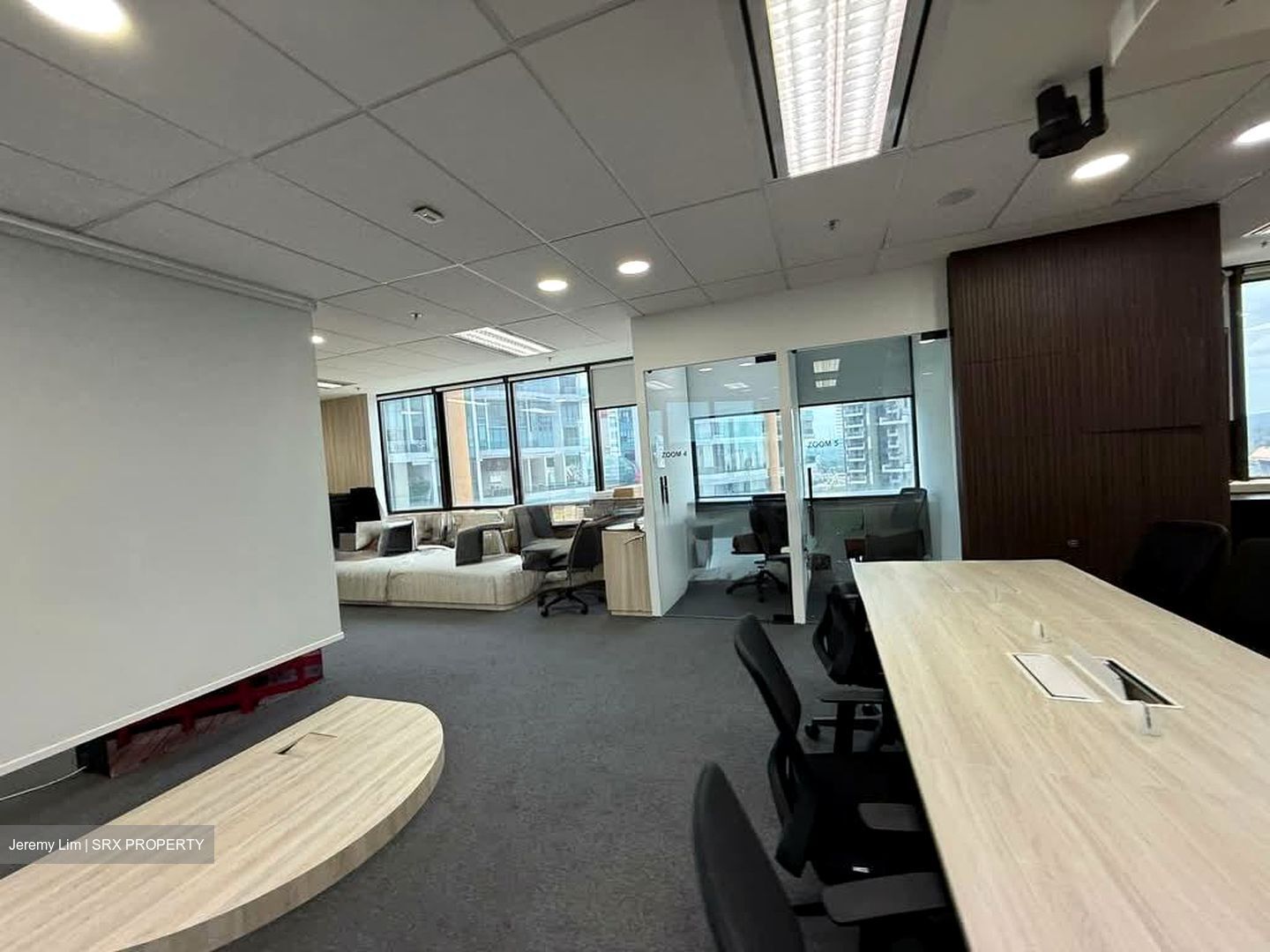United Square (D11), Office #539397791
